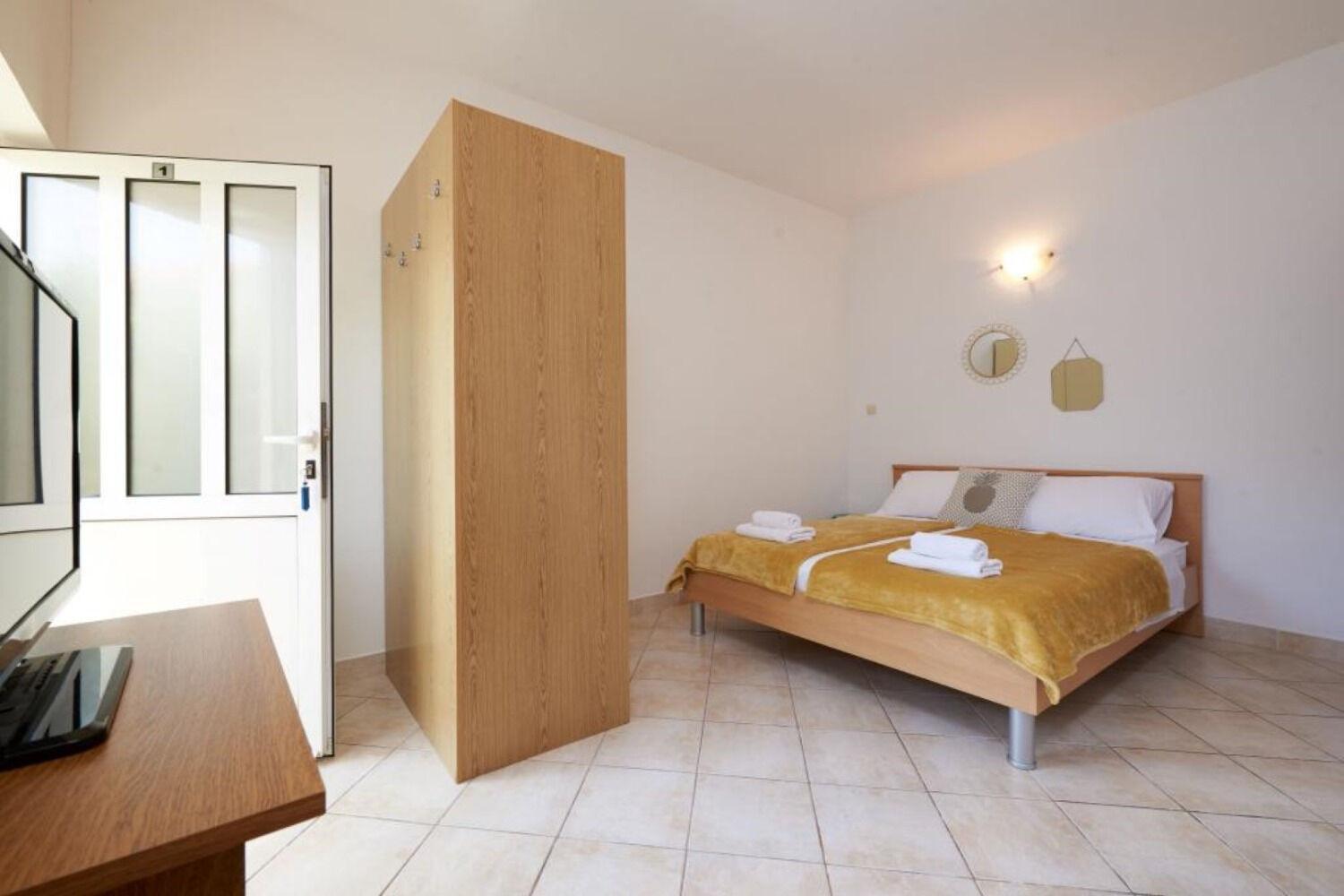 Apartments Mare - 30 M From Pebble Beach Seget Vranjica Exterior photo