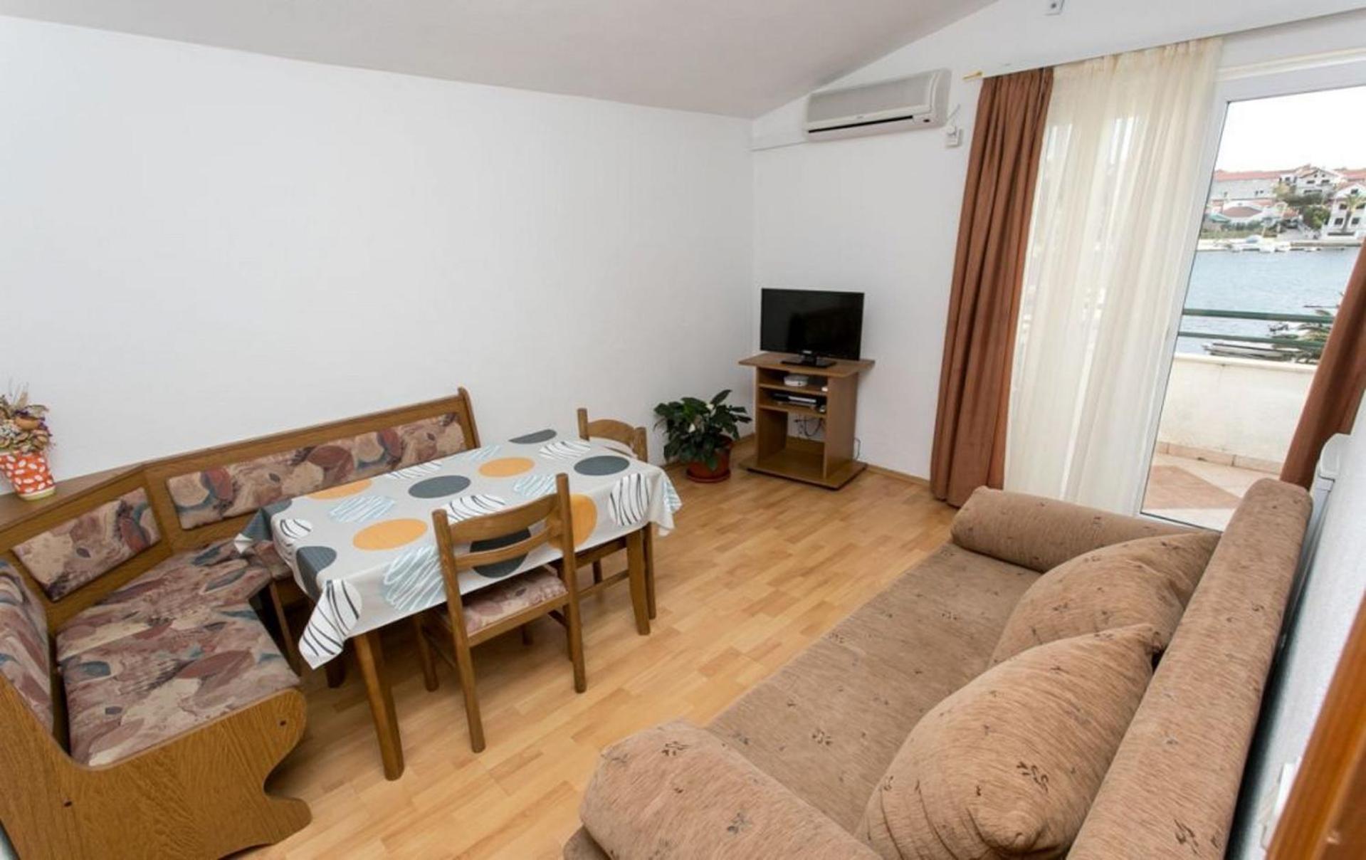 Apartments Mare - 30 M From Pebble Beach Seget Vranjica Exterior photo