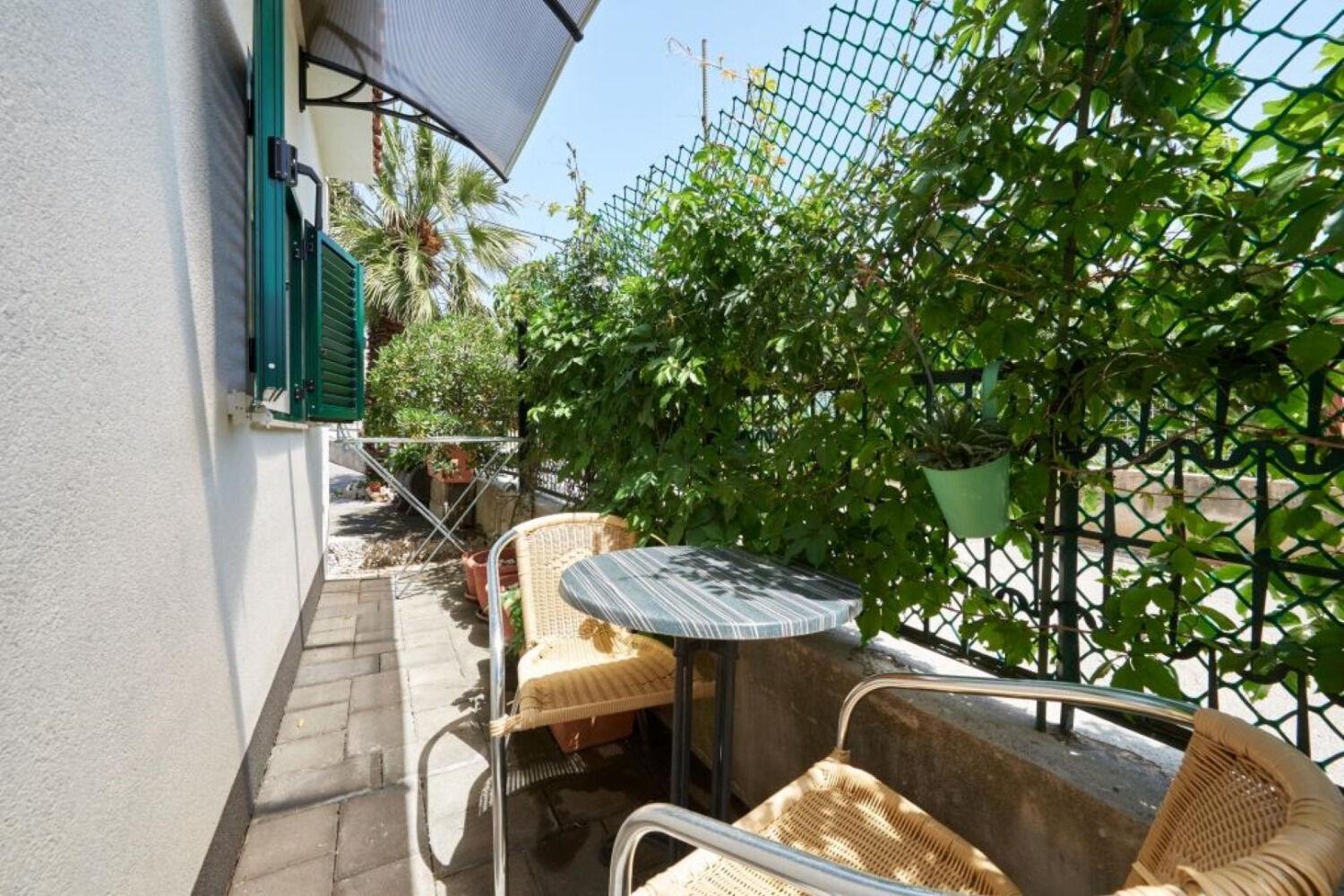 Apartments Mare - 30 M From Pebble Beach Seget Vranjica Exterior photo